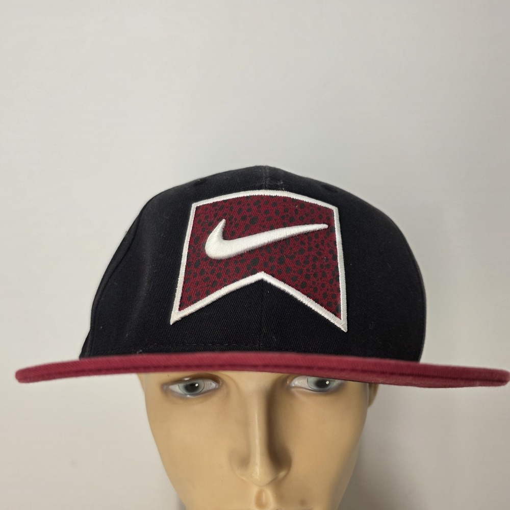 Vintage Nike Hat Cap Snap Back Black Red Swoosh Baseball World Class Athletes - Picture 2 of 14